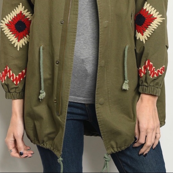 LAST1️⃣//OLIVE EMBROIDERED UTILITY JACKET - Picture 6 of 7